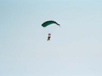 USA ID Caldwell 2002JUL21 FITZY SkydiveIdaho 016  INCOMING!!!! : 2002, Americas, Caldwell, Idaho, July, North America, Skydive Idaho, Skydiving, USA