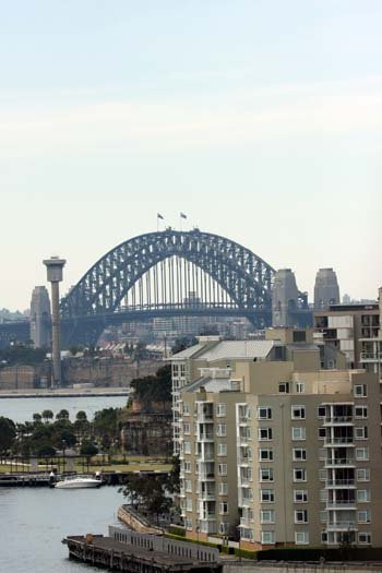 AUS NSW Sydney 2010SEPT25 ANZACBridge 018