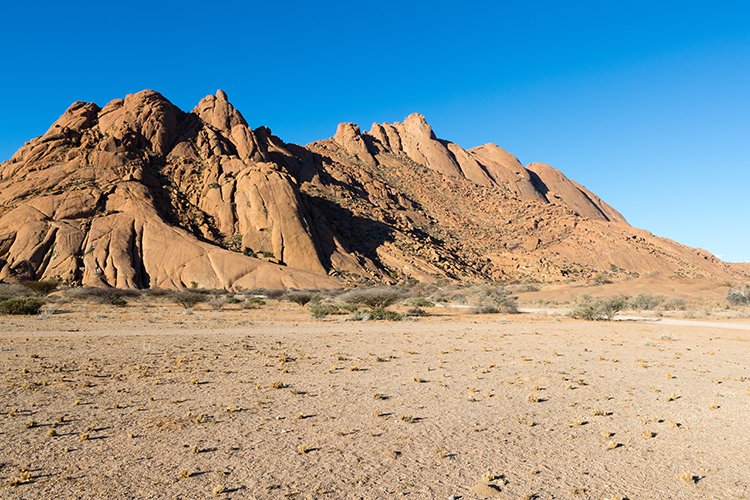 NAM ERO Spitzkoppe 2016NOV24 CampHill 005