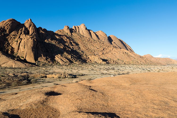NAM ERO Spitzkoppe 2016NOV24 CampHill 018