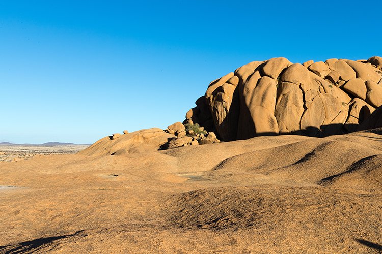 NAM ERO Spitzkoppe 2016NOV24 CampHill 019