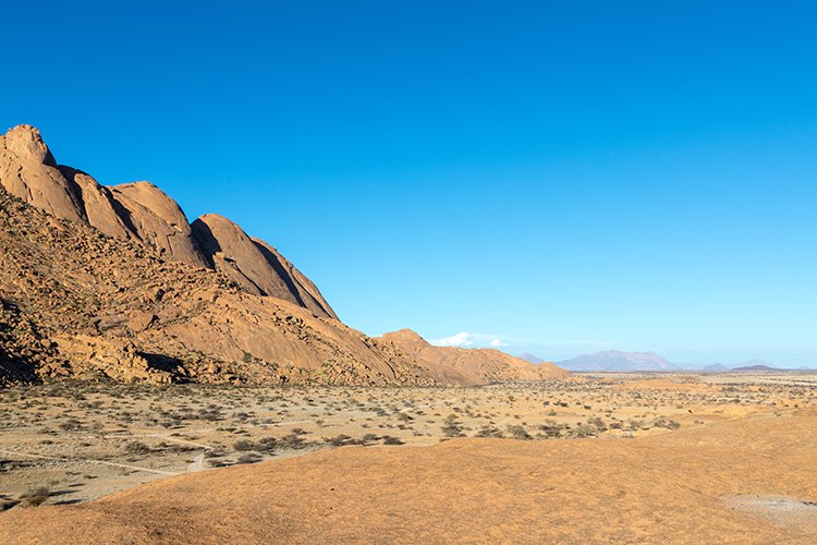 NAM ERO Spitzkoppe 2016NOV24 CampHill 020