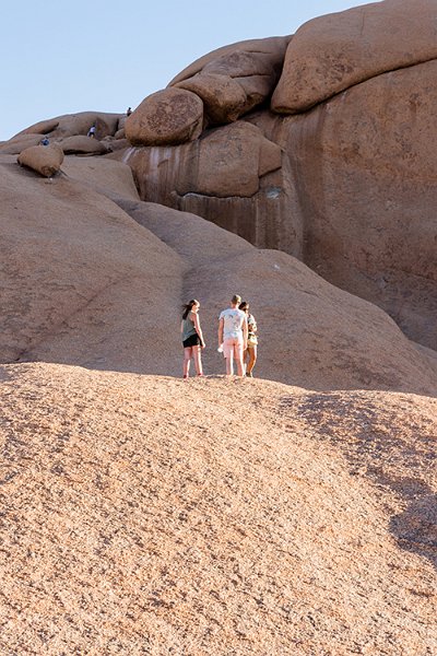 NAM ERO Spitzkoppe 2016NOV24 CampHill 024