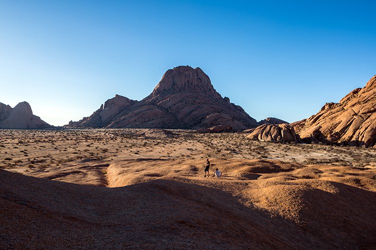 NAM ERO Spitzkoppe 2016NOV24 CampHill 037