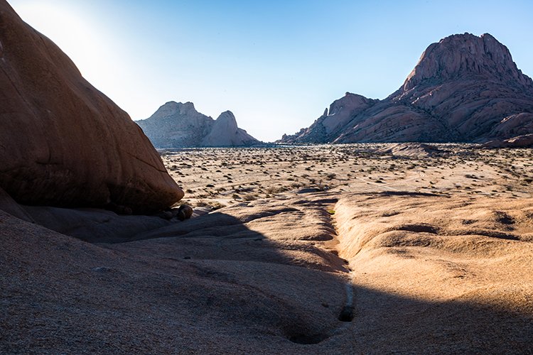 NAM ERO Spitzkoppe 2016NOV24 CampHill 038