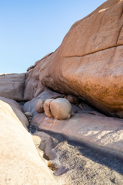 NAM ERO Spitzkoppe 2016NOV24 CampHill 041