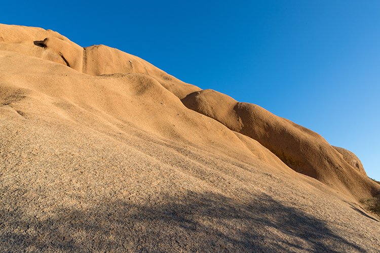 NAM ERO Spitzkoppe 2016NOV24 CampHill 047