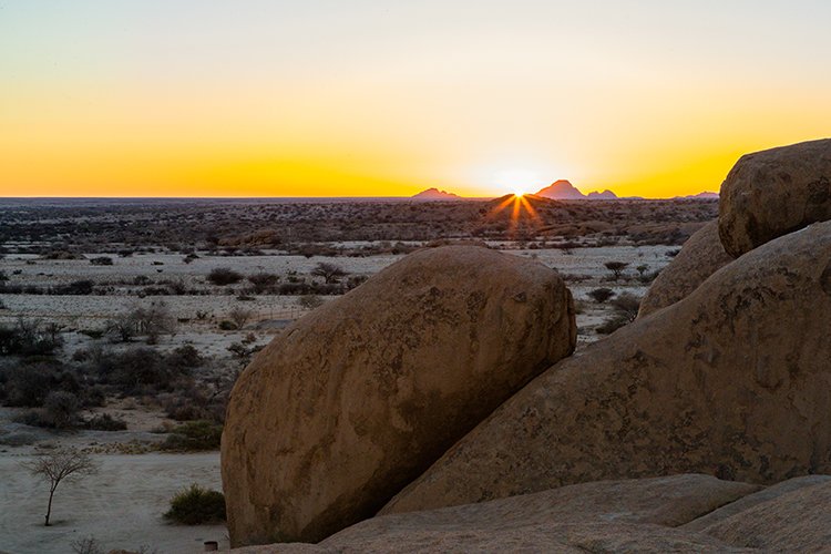 NAM ERO Spitzkoppe 2016NOV24 NaturalArch 021
