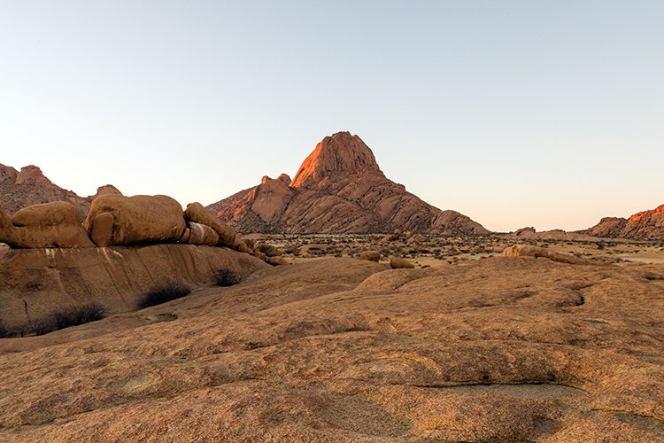 NAM ERO Spitzkoppe 2016NOV24 NaturalArch 024
