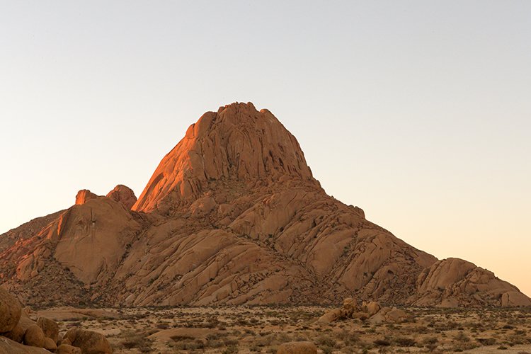 NAM ERO Spitzkoppe 2016NOV24 NaturalArch 025