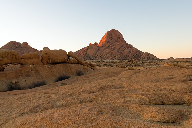 NAM ERO Spitzkoppe 2016NOV24 NaturalArch 028