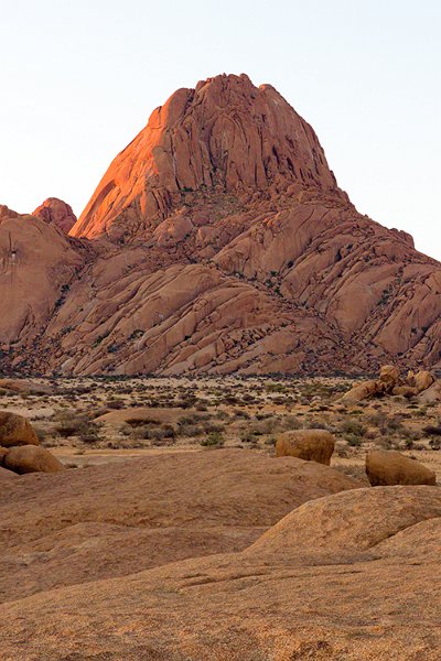 NAM ERO Spitzkoppe 2016NOV24 NaturalArch 030