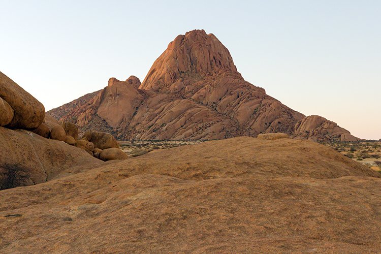 NAM ERO Spitzkoppe 2016NOV24 NaturalArch 031