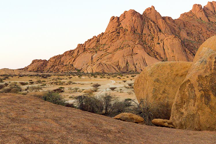 NAM ERO Spitzkoppe 2016NOV24 NaturalArch 032