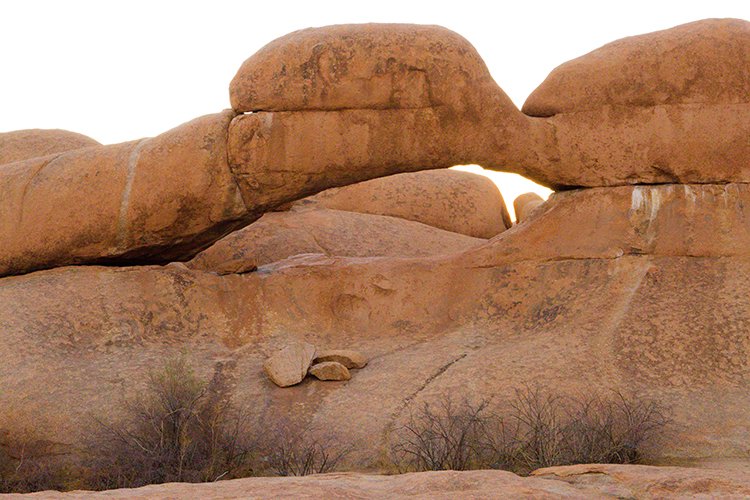 NAM ERO Spitzkoppe 2016NOV24 NaturalArch 033