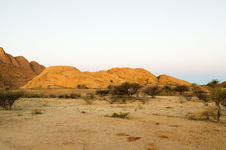 NAM ERO Spitzkoppe 2016NOV24 NaturalArch 038