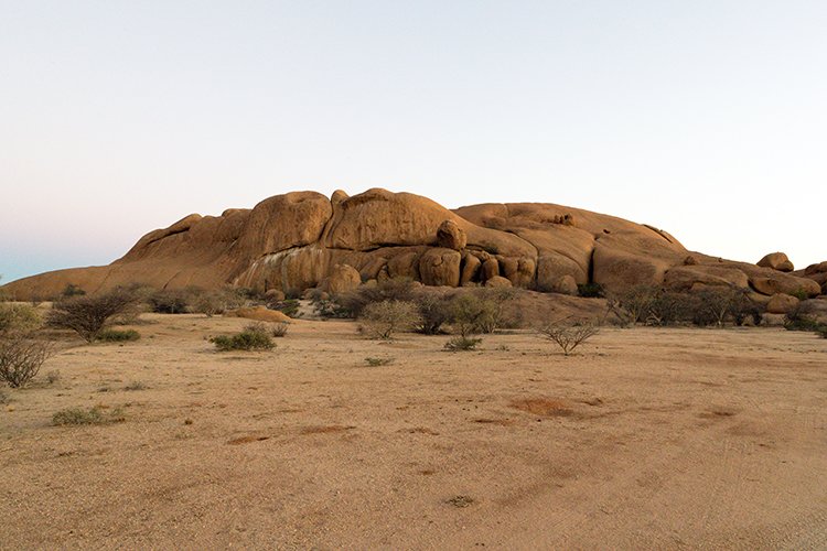 NAM ERO Spitzkoppe 2016NOV24 NaturalArch 039