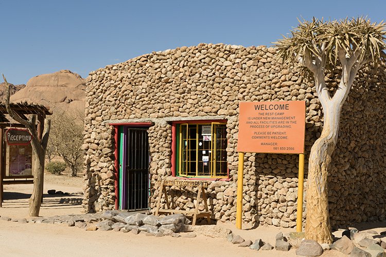 NAM ERO Spitzkoppe 2016NOV24 Office 009