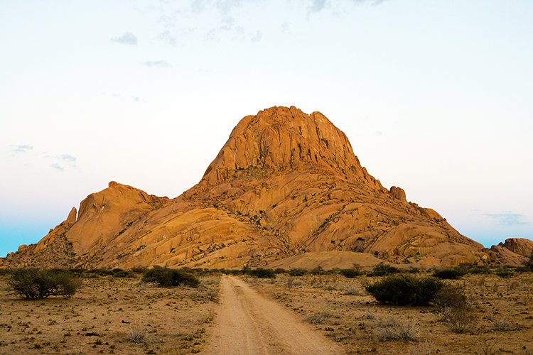 NAM ERO Spitzkoppe 2016NOV25 001