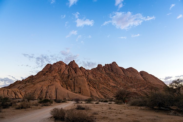 NAM ERO Spitzkoppe 2016NOV25 010