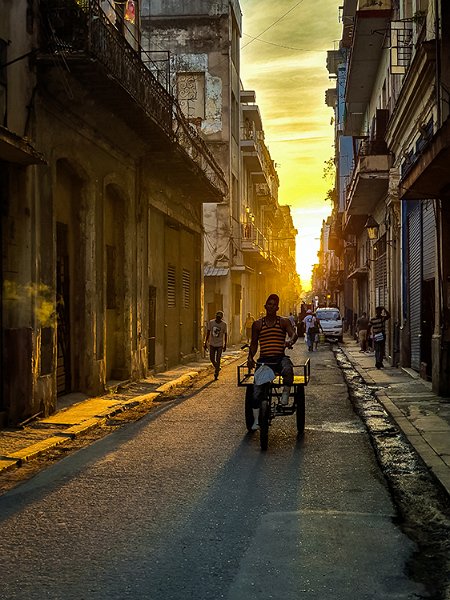 CUB LAHA Havana 2019APR26 002