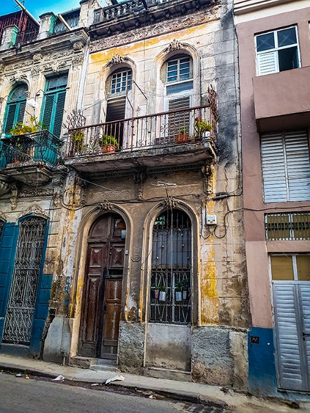 CUB LAHA Havana 2019APR26 003