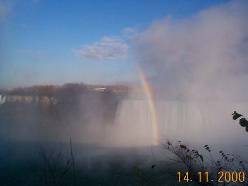 CAN ON NiagaraFalls 2000NOV14 001