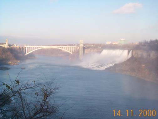 CAN ON NiagaraFalls 2000NOV14 007