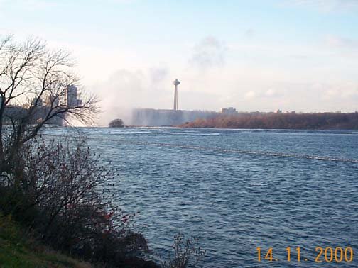 CAN ON NiagaraFalls 2000NOV14 009
