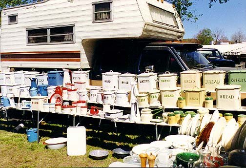 USA MA Brimfield 1999MAY15 002