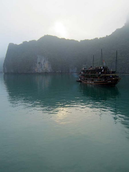 VNM HaLongBay 2011APR12 024