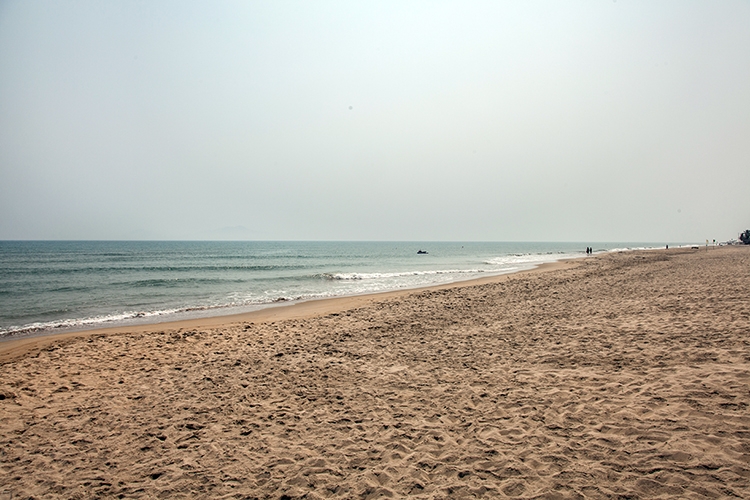 VNM HoiAn 2011APR15 Beach 005