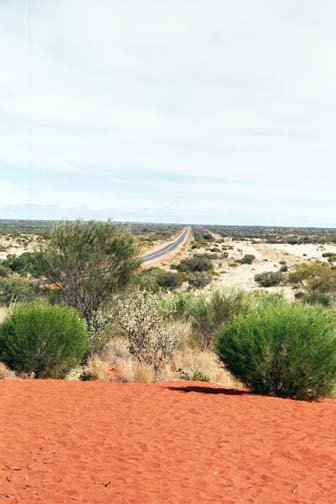 AUS NT MtConner 2001JUL12 Lookout LassertersHighway 001