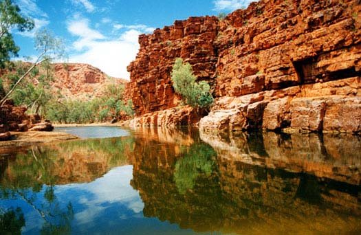 AUS NT OrmistonGorge 2001 002