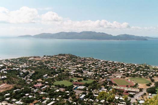 AUS QLD Townsville 20034APR14 CastleHill 005