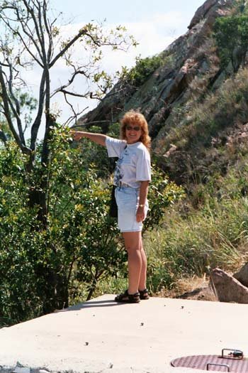 AUS QLD Townsville 20034APR14 CastleHill 011