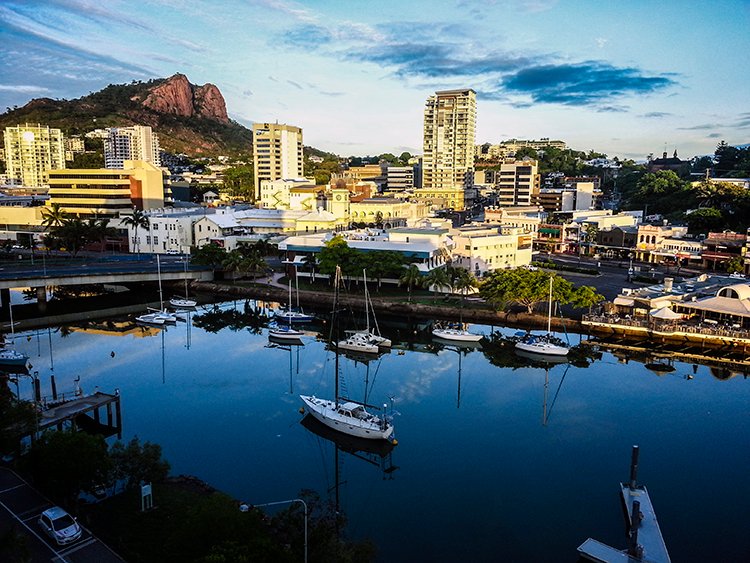 AUS QLD Townsville 2013FEB02 Harbour 002