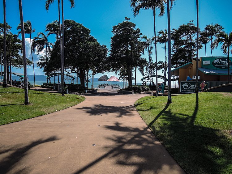 AUS QLD Townsville 2014SEPT07 TheStrand 002