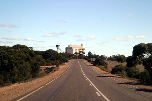 AUS SA Kyancutta 2004MAY24 001